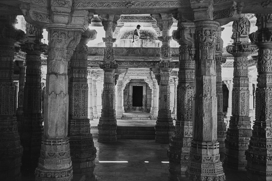 Les mille colonnes du temple - Ranakpur – Rajasthan – INDE - 1991