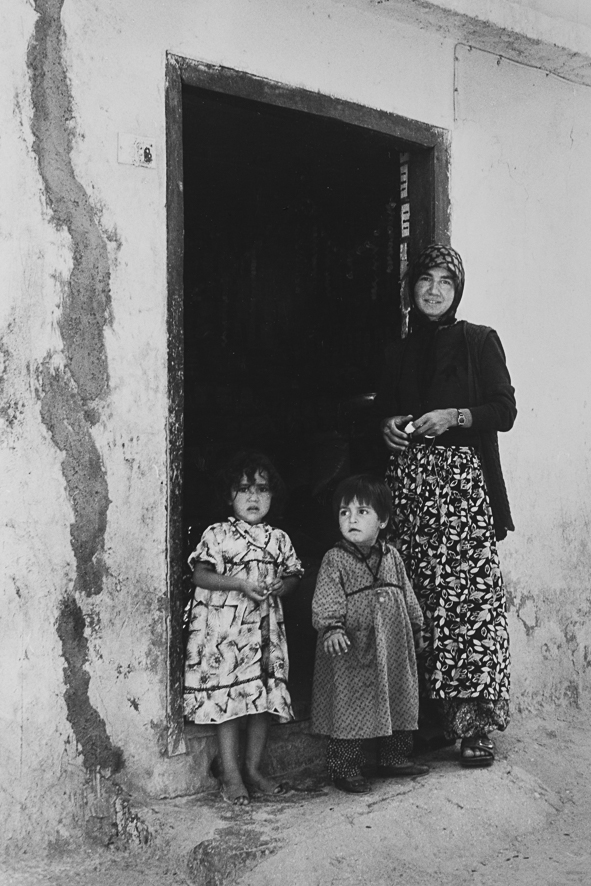 Maman et ses deux filles - Urfa – Turquie – 1989
